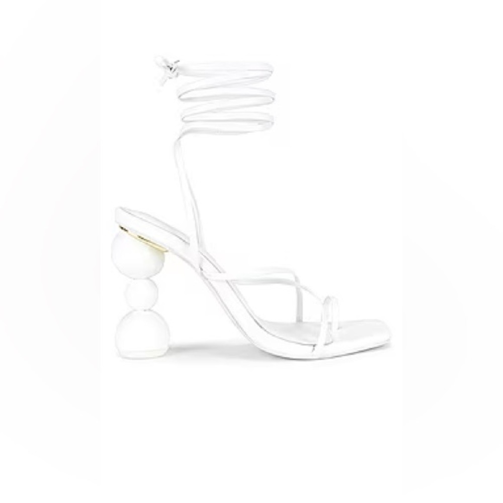 Gelato Heel in White
Song of Style